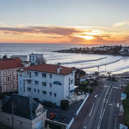 Отель Belle Vue 3*