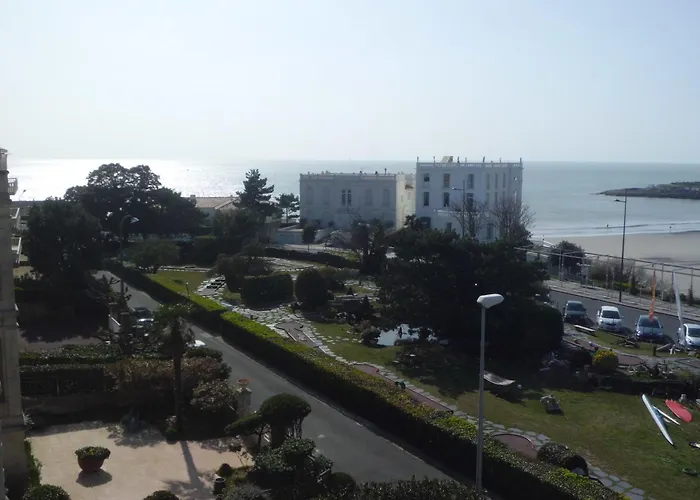 فندق Belle Vue رويا